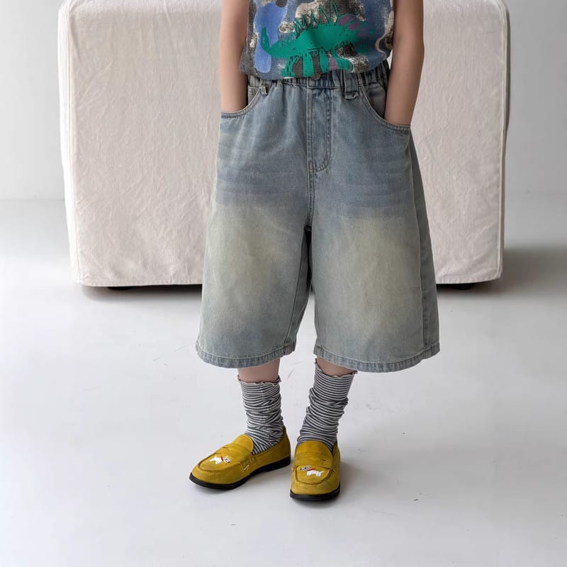 【KID】ウォッシュ加工ゆったりワイドデニムハーフパンツ