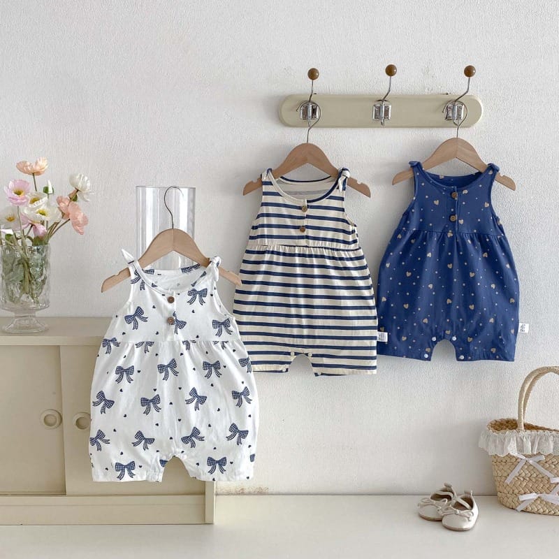 【BABY】リボン＆ストライプノースリーブロンパース
