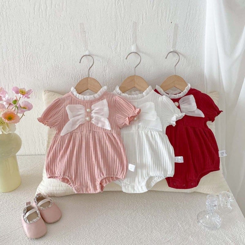 【BABY】大きなリボン付フリル襟パフスリーブ半袖リブロンパース