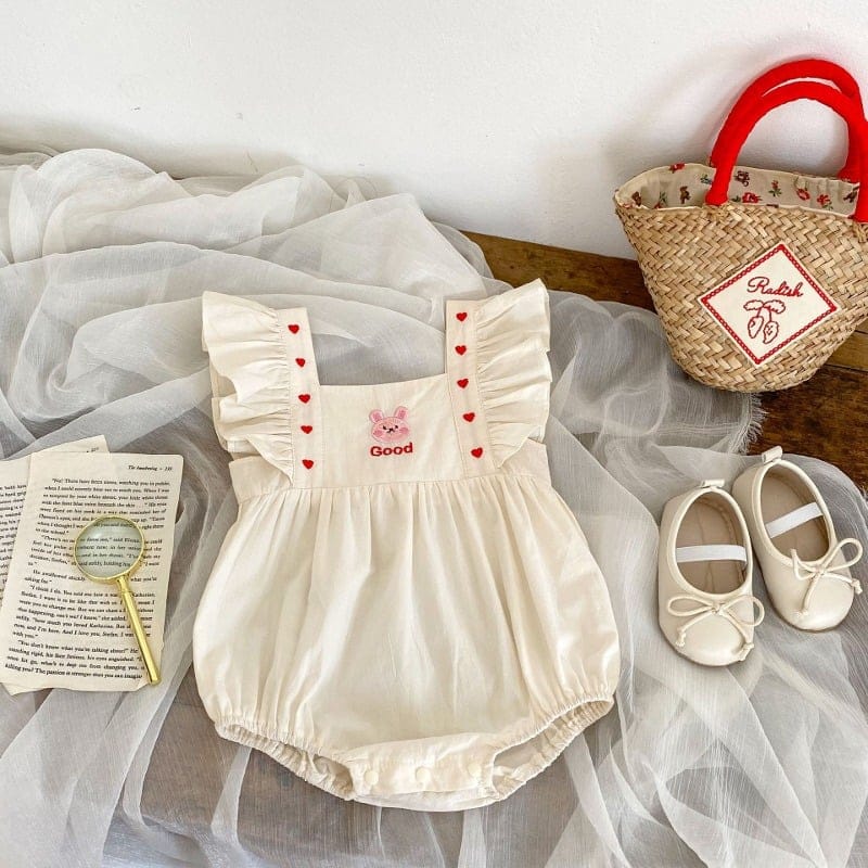 【BABY】うさぎ刺繍ハートフリル袖スクエアネックロンパース