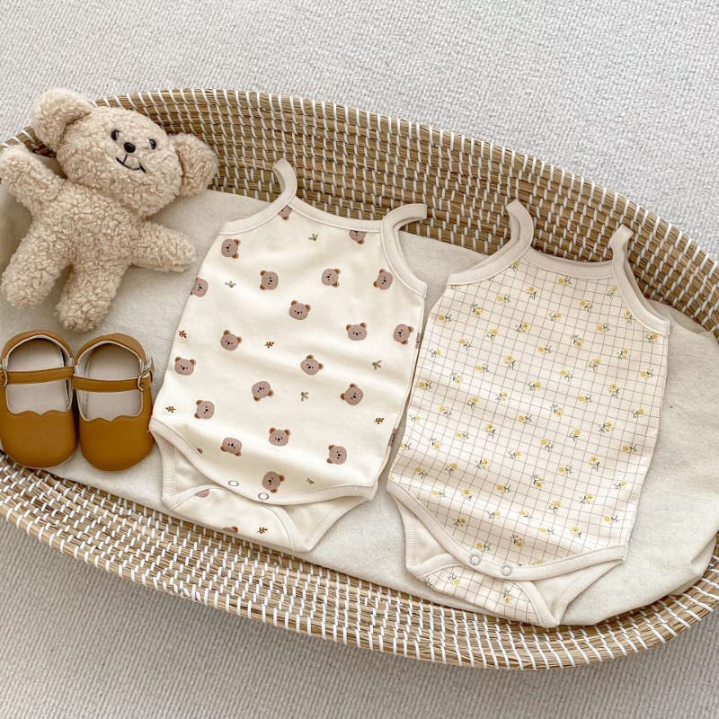 【BABY】くまフラワー柄キャミソールロンパース