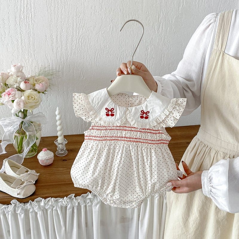 【BABY】さくらんぼ刺繍ドット柄丸襟フリル袖ロンパース