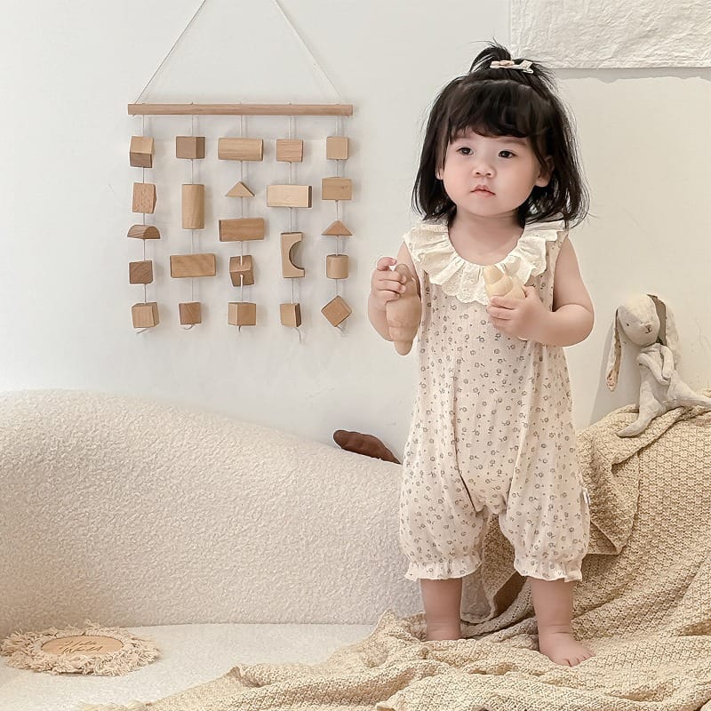 【BABY】アネモネ小花柄フリルカラーノースリーブロンパース