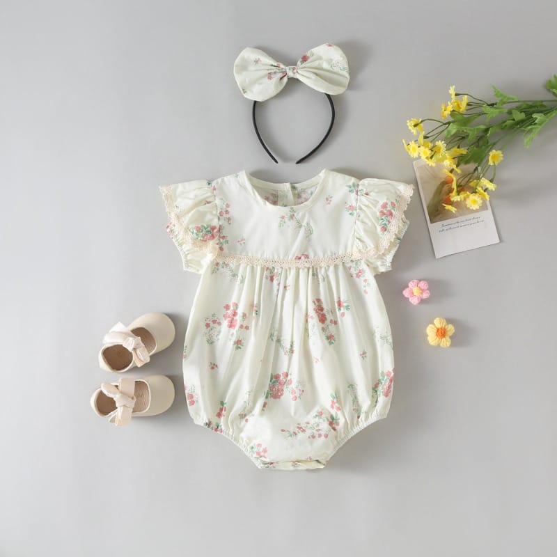 【BABY】小花柄レースフリル半袖ベビーロンパース