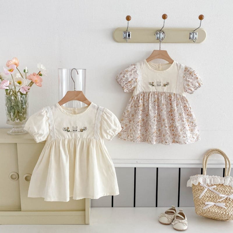 【BABY】うさぎ小花柄刺繍レース半袖ワンピース