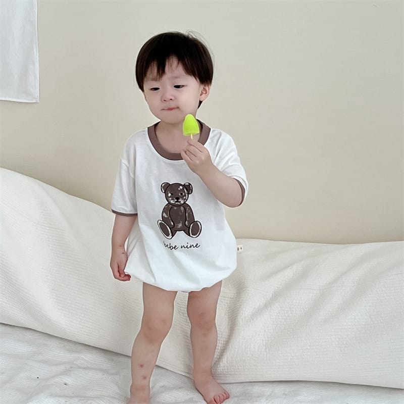 【BABY】ドローイングくまプリント半袖ロンパース