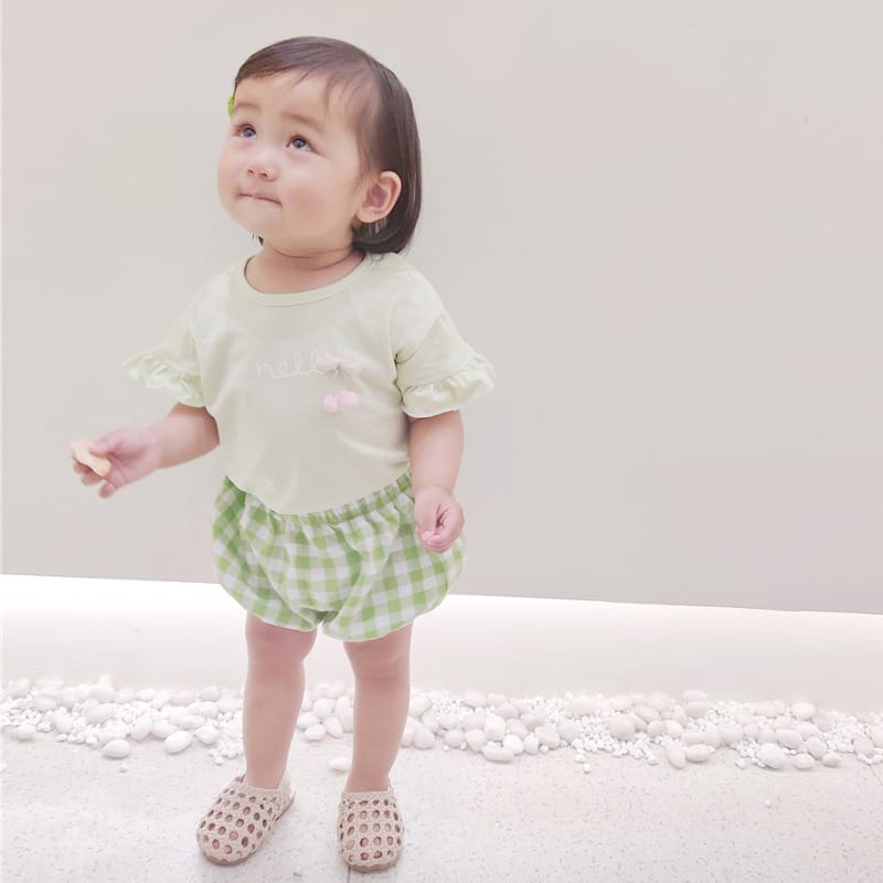 ハローチェリー半袖Tシャツチェックブルマセットアップ
