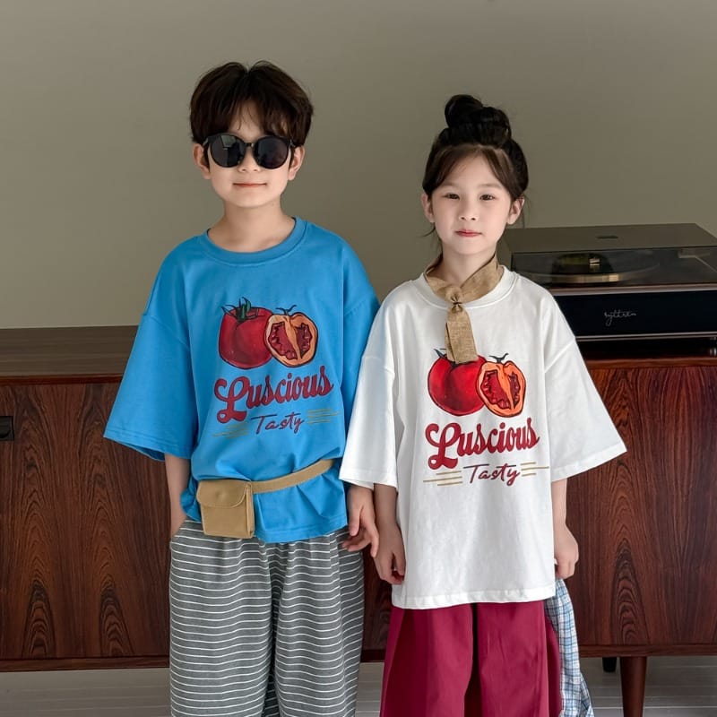 【KID】トマトグラフィック英字ロゴ半袖Tシャツ