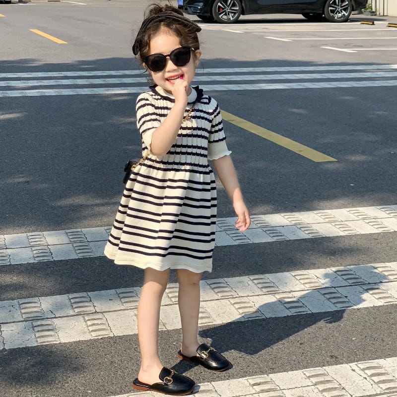 フリル襟ストライプニット半袖ワンピース