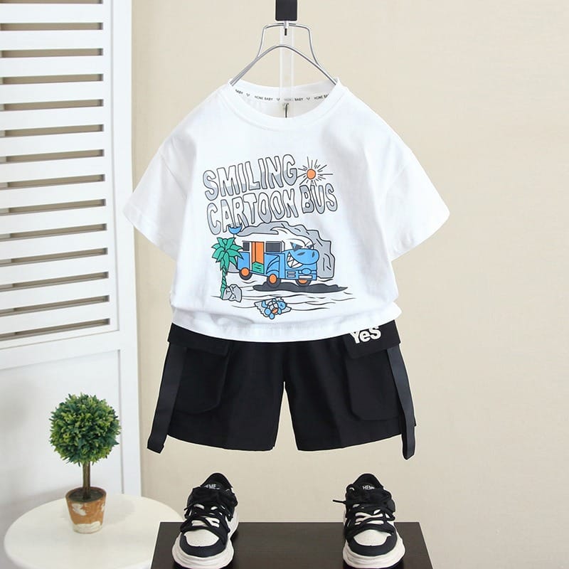 【セット】カートゥーンバス半袖Tシャツハーフパンツセットアップ