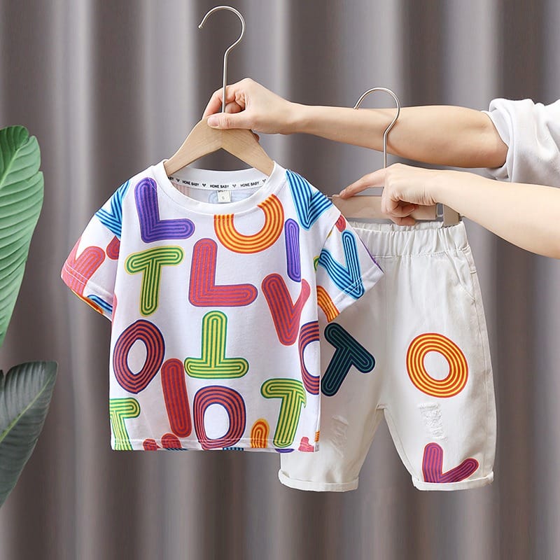 【セット】アルファベットロゴ半袖Tシャツハーフパンツセットアップ