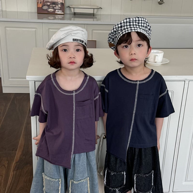 【KID】アシンメトリー配色ステッチ半袖Tシャツ