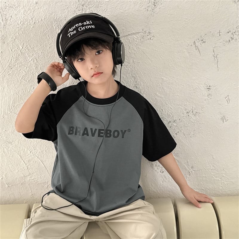 【KID】英字ロゴプリントラグラン半袖Tシャツ