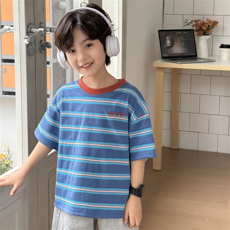 【KID】ブランストライプ柄半袖ボーイズTシャツ