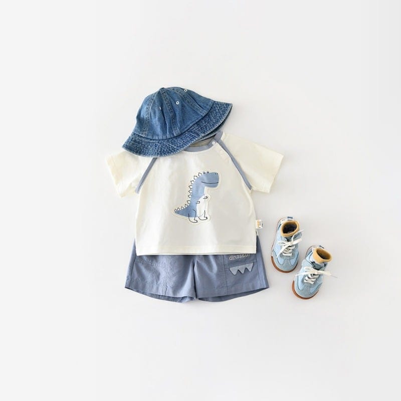 恐竜プリント半袖Tシャツハーフパンツセットアップ
