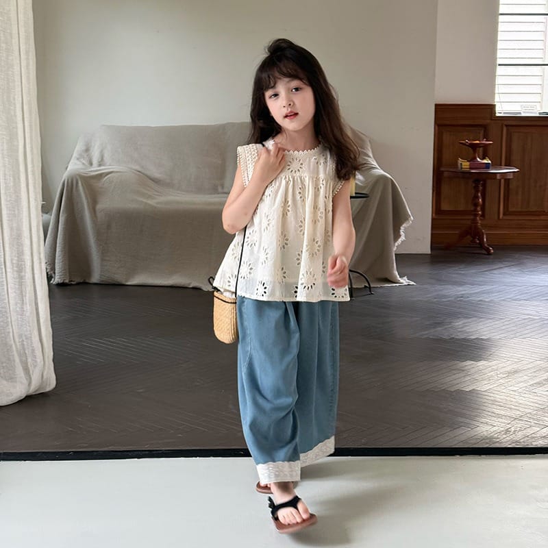 【姉妹服】レースノースリーブブラウス／デニムパンツ