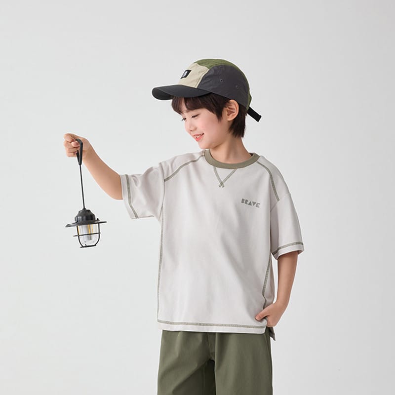【KID】速乾配色ステッチ英字ロゴプリント半袖Tシャツ