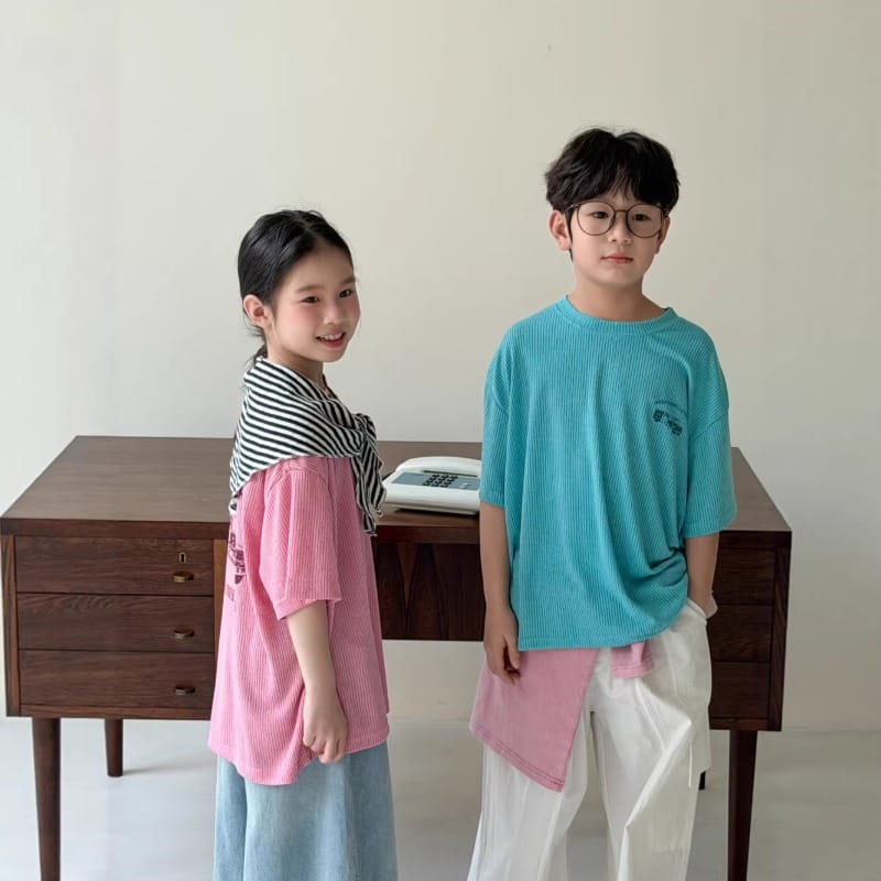 【KID】英字ロゴカートゥーンカー半袖Tシャツ