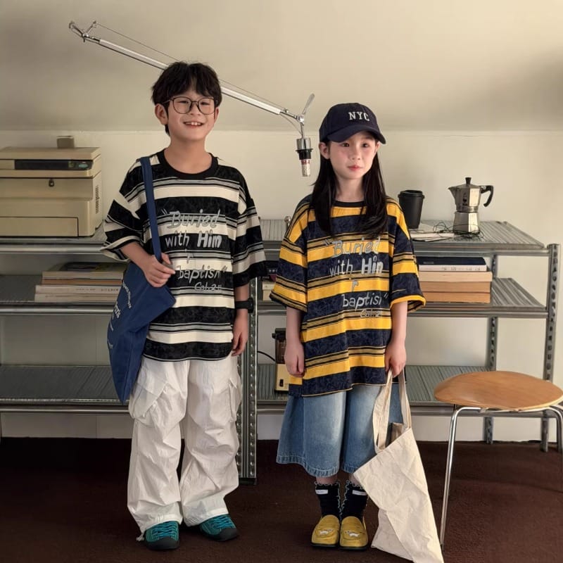 【KID】英字レタリングストライプ半袖Tシャツ