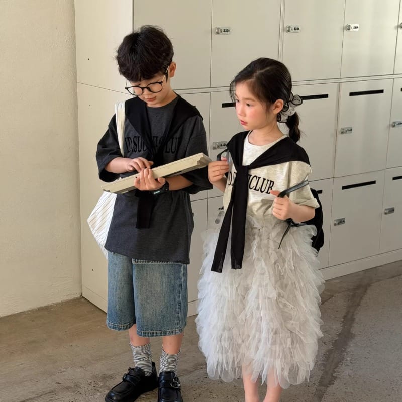 【KID】コレクトクラブロゴプリント半袖Tシャツ