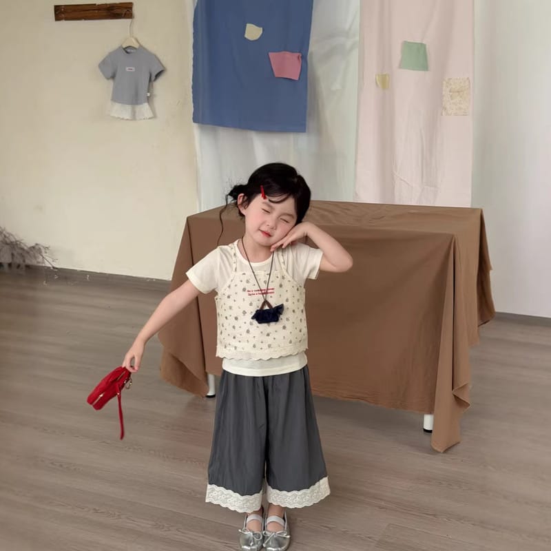 小花柄キャミソールベスト半袖Tシャツセット