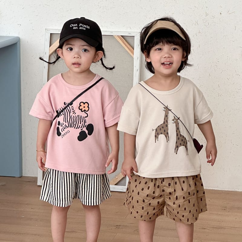 【セット】アニマルプリント半袖Tシャツハーフパンツセットアップ