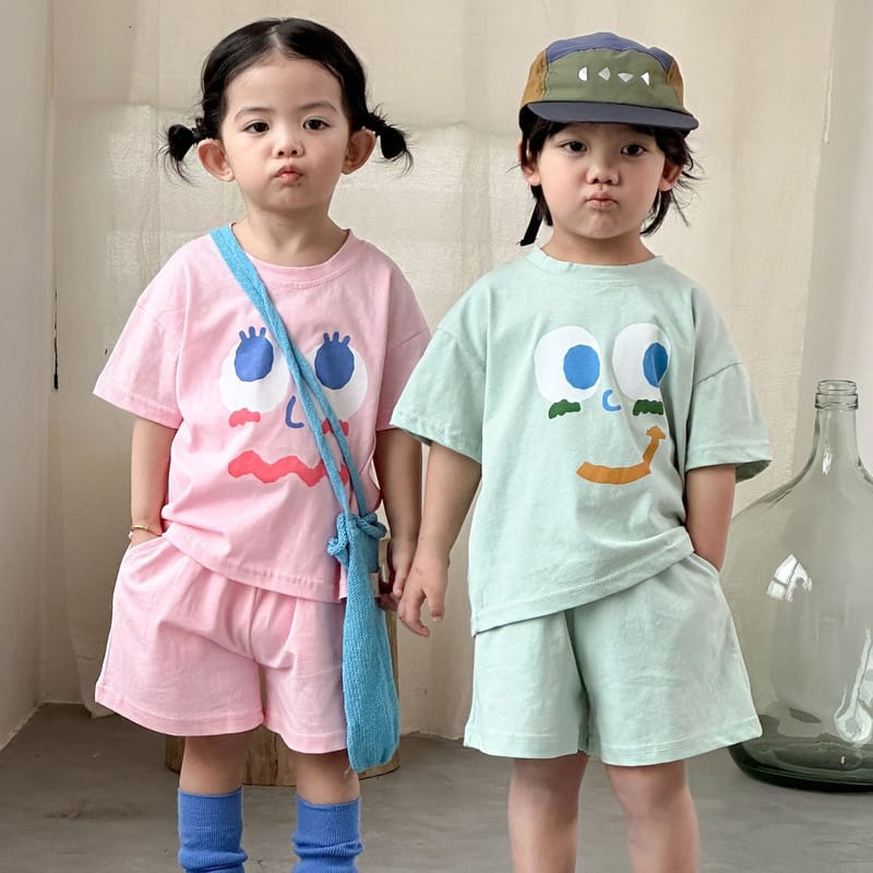 【セット】フェイスプリント半袖Tシャツハーフパンツセットアップ