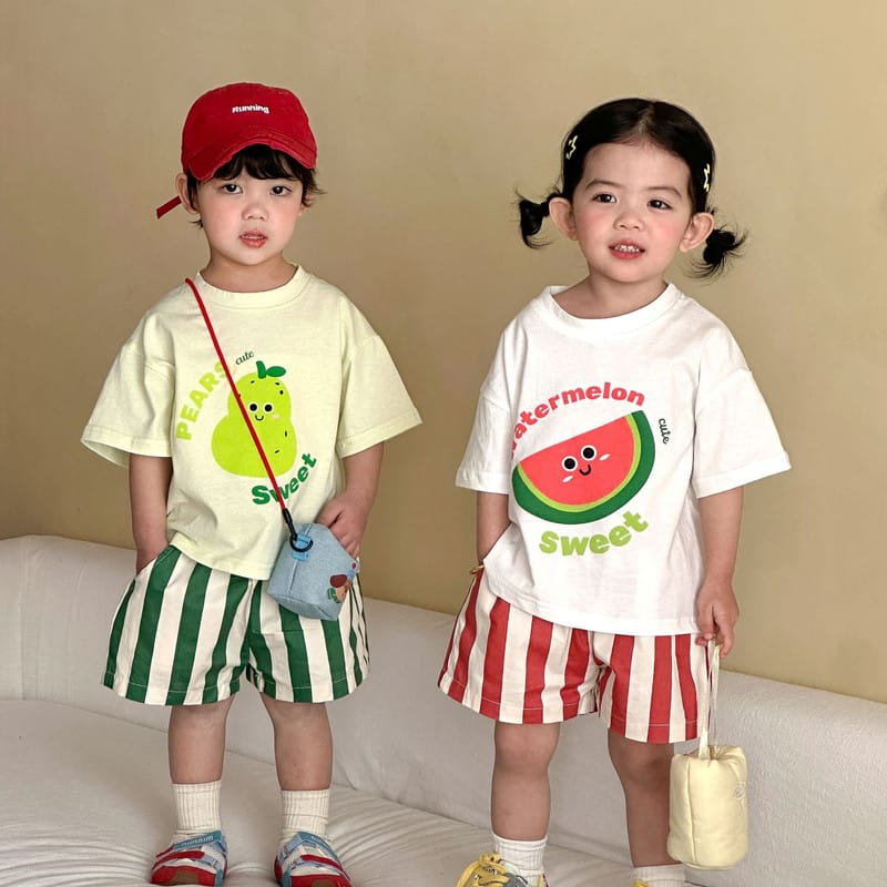 【セット】フルーツプリント半袖Tシャツストライプハーフパンツセットアップ