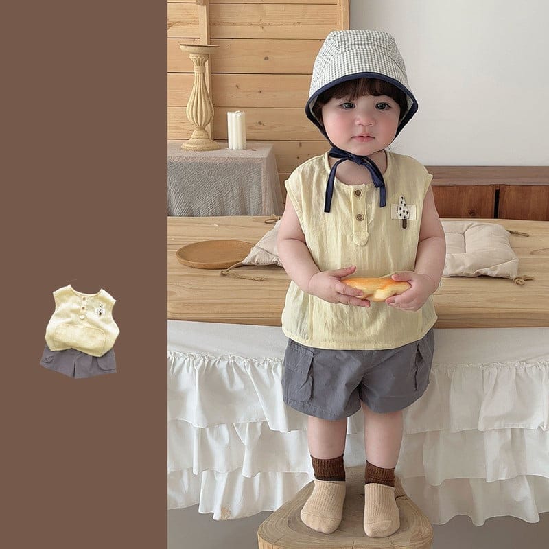 【セット】ツリーモチーフノースリーブブラウスハーフパンツセットアップ