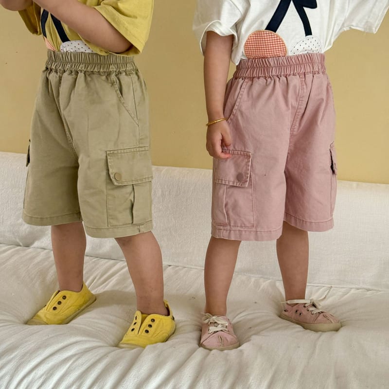【KID】無地コットンカーゴポケットハーフパンツ