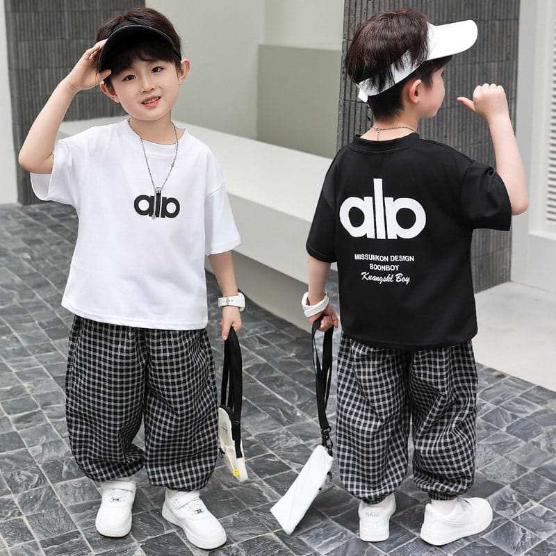 【セット】英字ロゴ半袖Tシャツチェックパンツセットアップ