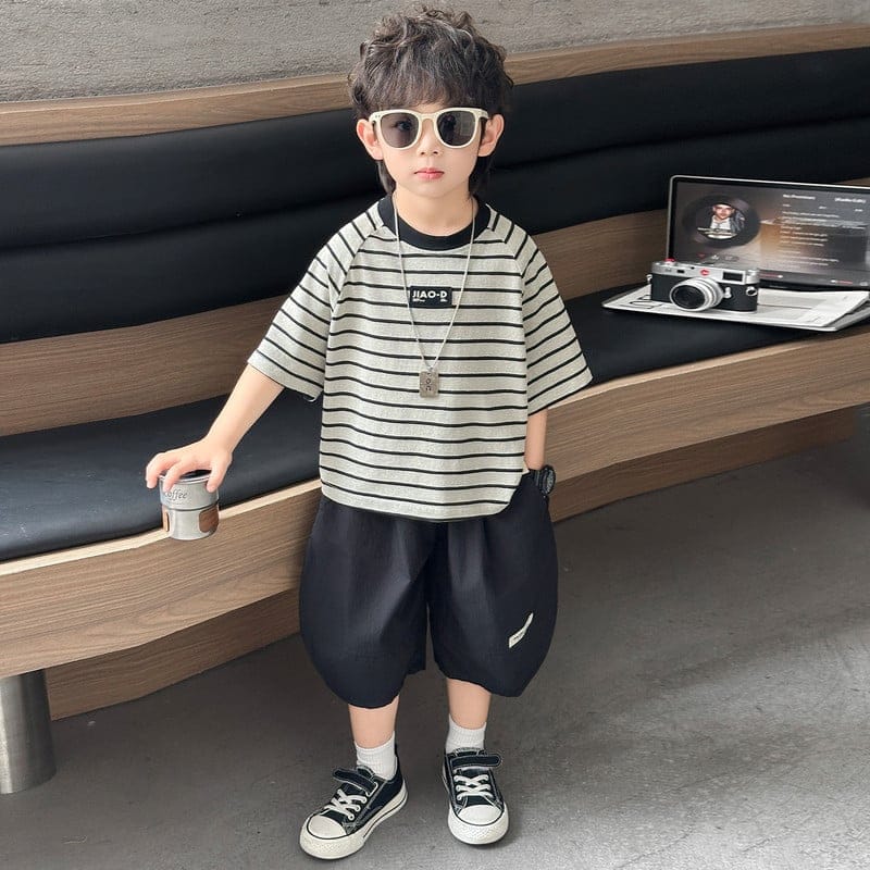 ストライプ半袖Tシャツハーフパンツセットアップ