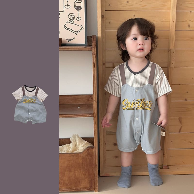 【BABY】サンライズロゴストライプ重ね着風半袖ロンパース