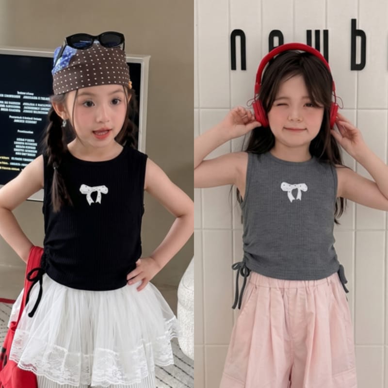 【KID】フロントリボンサイドドロストノースリーブTシャツ