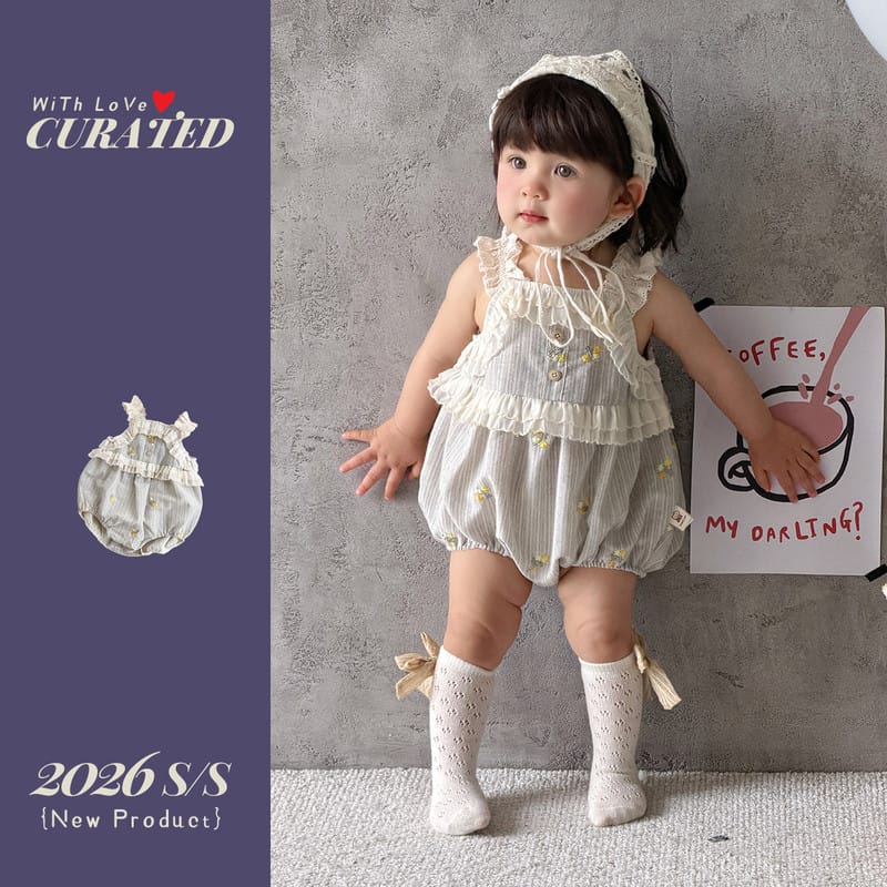 【BABY】小花刺繍ストライプフリルノースリーブロンパース