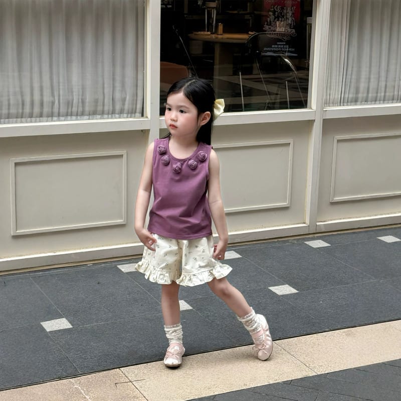立体ローズノースリーブ花柄フリルハーフパンツセット