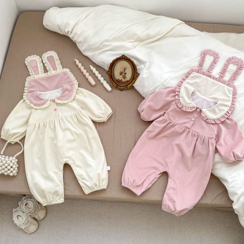 【BABY】うさ耳モチーフフリル襟長袖ロンパース