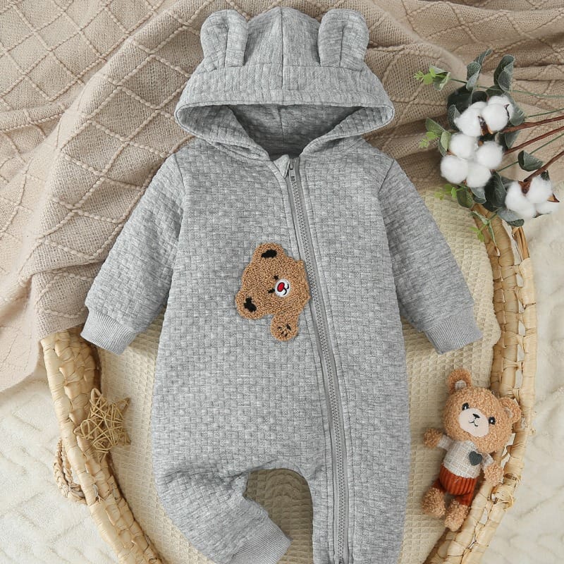 【BABY】くま耳フードもこもこくまワッペンロンパース