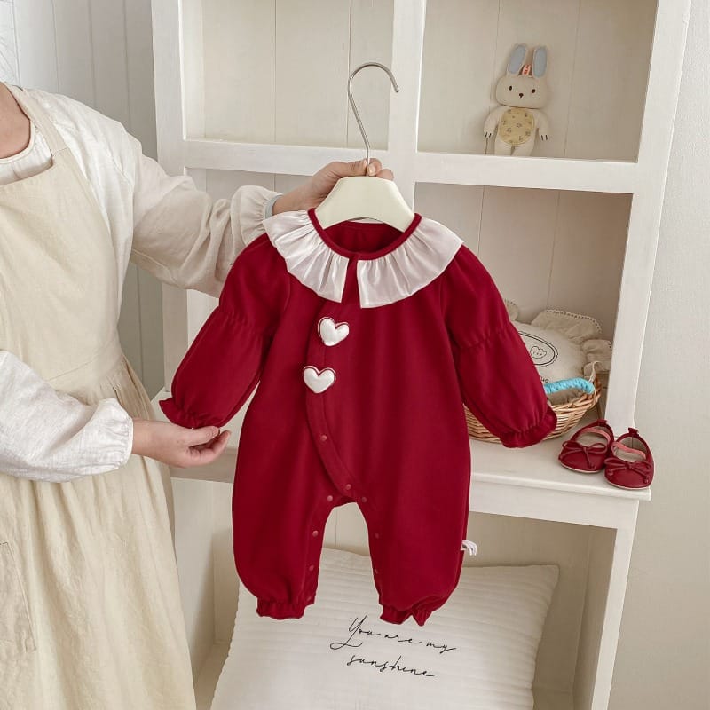 【BABY】ハートフリル襟ななめ開きロンパース