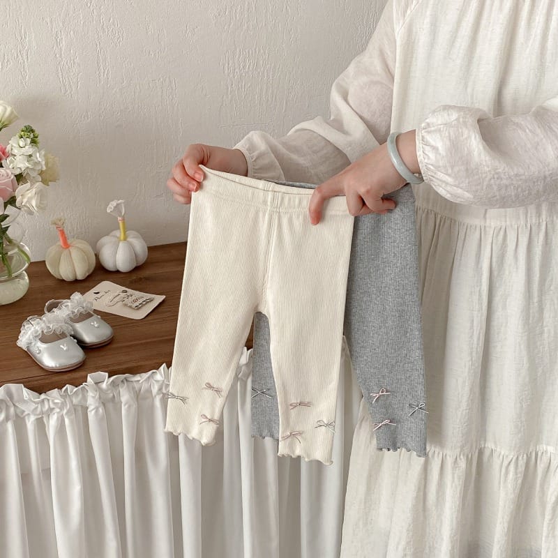【BABY】裾立体リボン付きリブストレッチレギンス