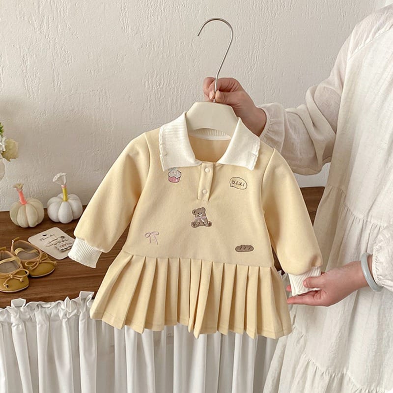 【BABY】くまプリント襟付きプリーツ切り替え長袖ワンピース