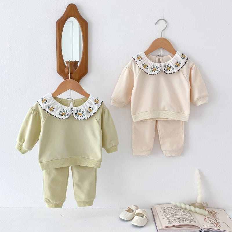 花刺繍襟プルオーバーパンツセットアップ