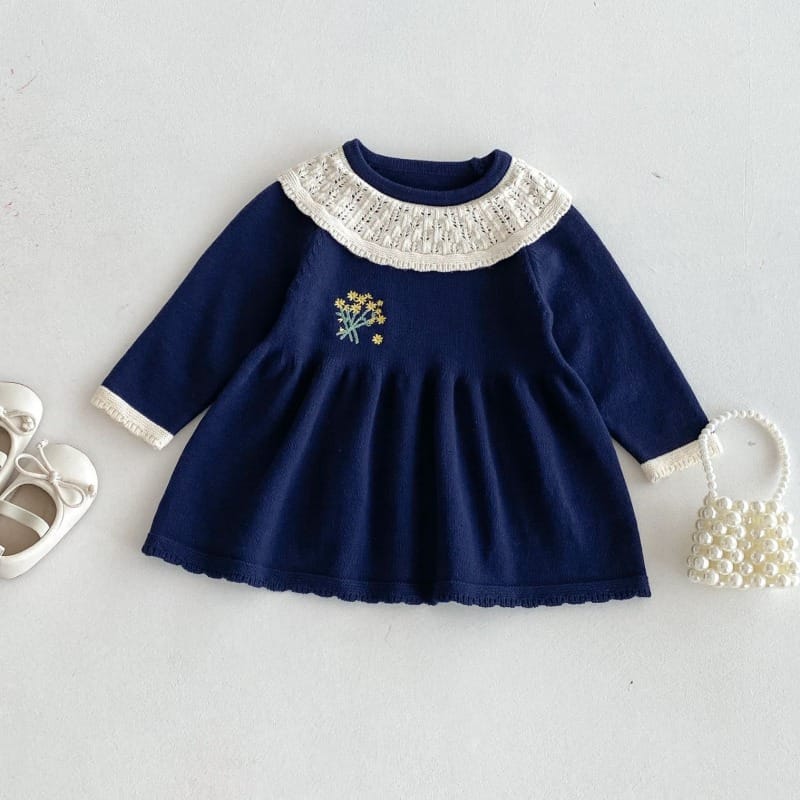 【BABY】イエローフラワー刺繍長袖ニットワンピース