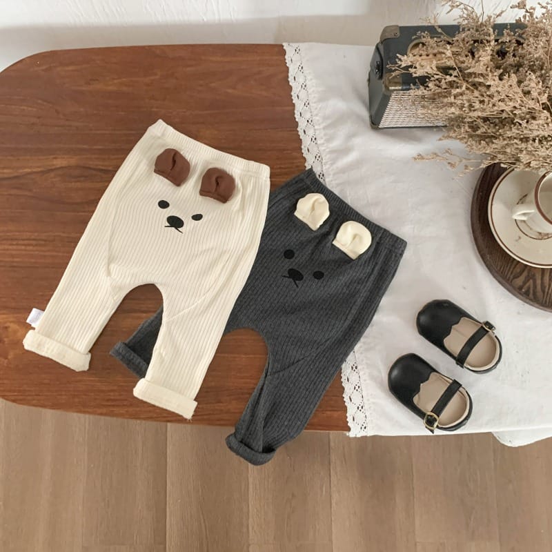 【BABY】バックくまフェイスリブモンキーレギンス