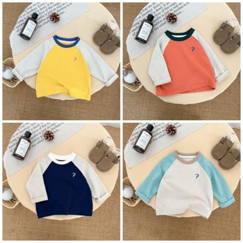【BABY】ワンポイントロゴ配色ラグラン長袖Tシャツ