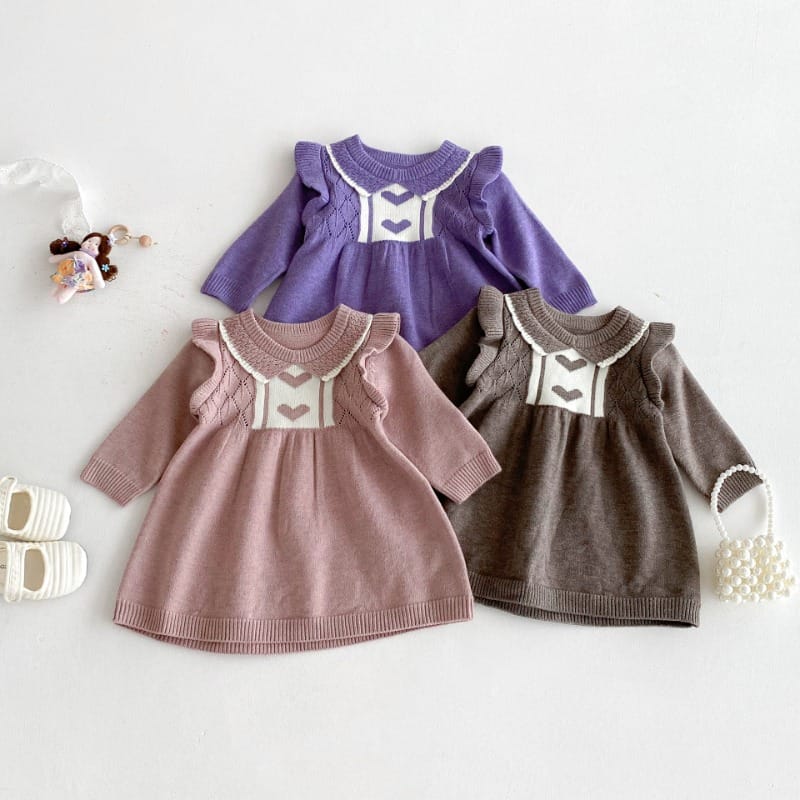 【BABY】ハートモチーフフリル襟ニットワンピース