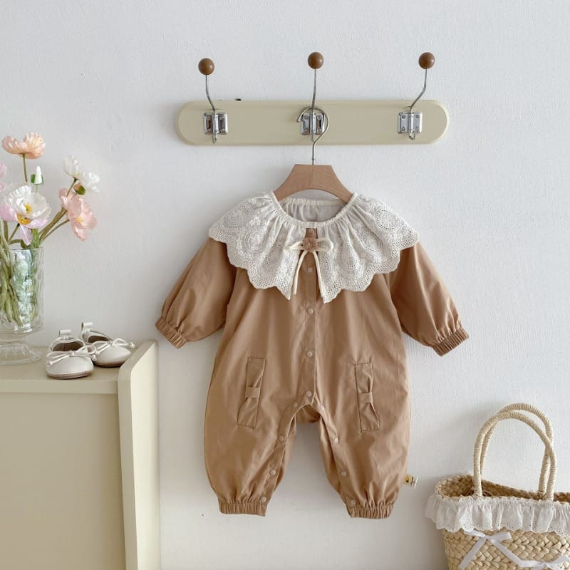 【BABY】レースビッグカラー秋色長袖ロンパース