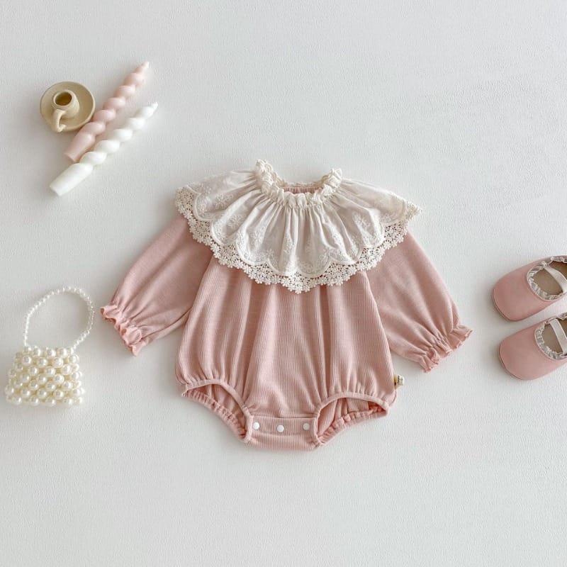 【BABY】スノーフラワー刺繍レースビッグカラー長袖ロンパース