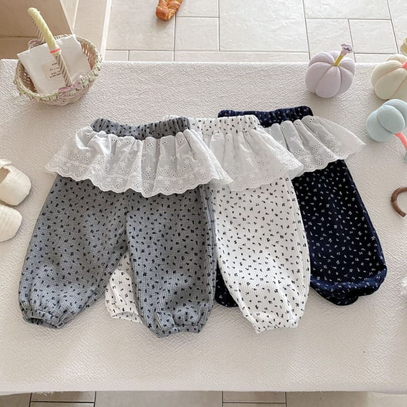【BABY】アイビー小花柄フラワーレースロングパンツ