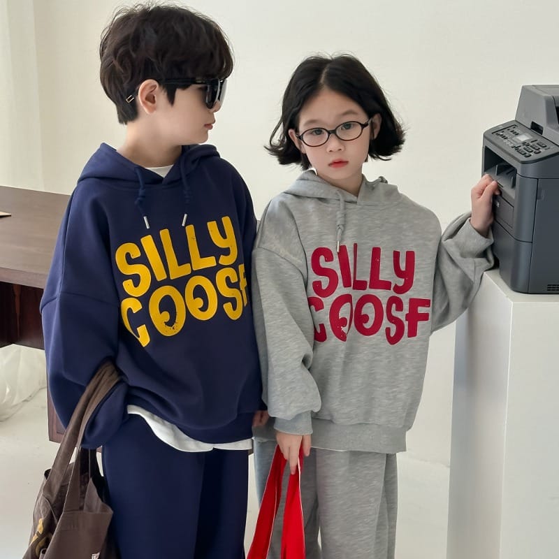 SILLYレタリングパーカー長袖ロングパンツセットアップ